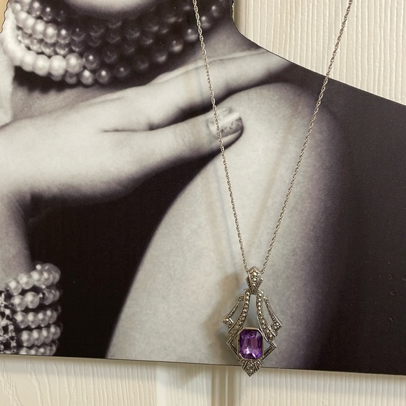 Deco Necklace w/ Purple Stone w/ Chain Vintage Avon - Picture 3 of 6